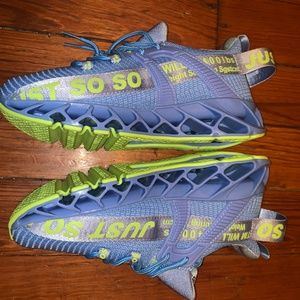 Just SOSO Sneakers